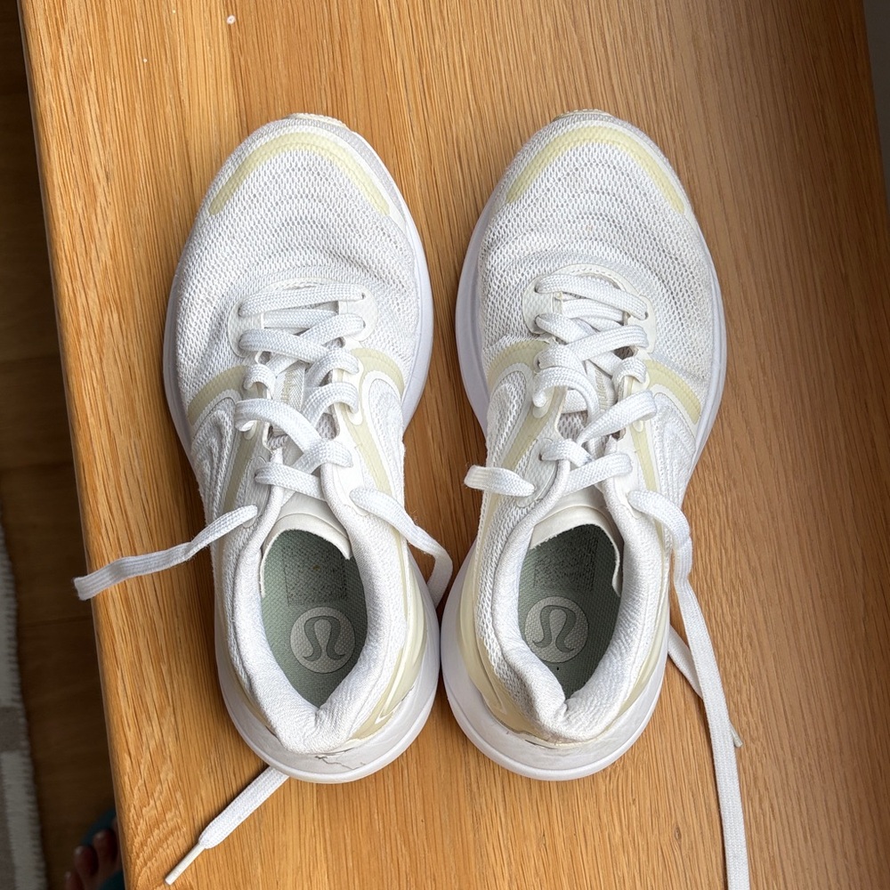 Lululemon White Mesh Running Sneakers Off white